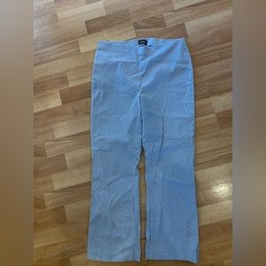 Stretchy pin striped cropped pants